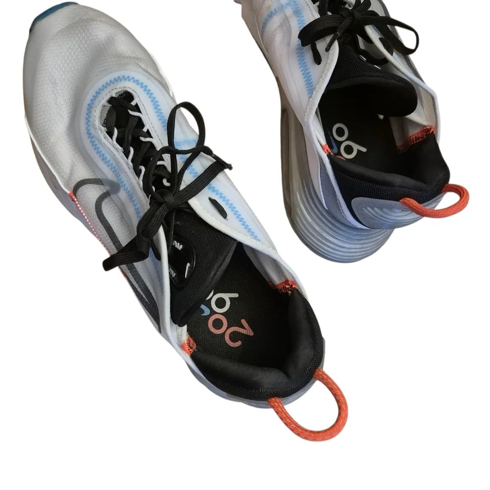 Nike Silver and‎ Black Athletic Shoes Sleek Design
